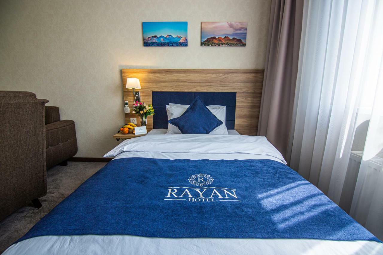 Rayan Hotel Osh Exterior foto